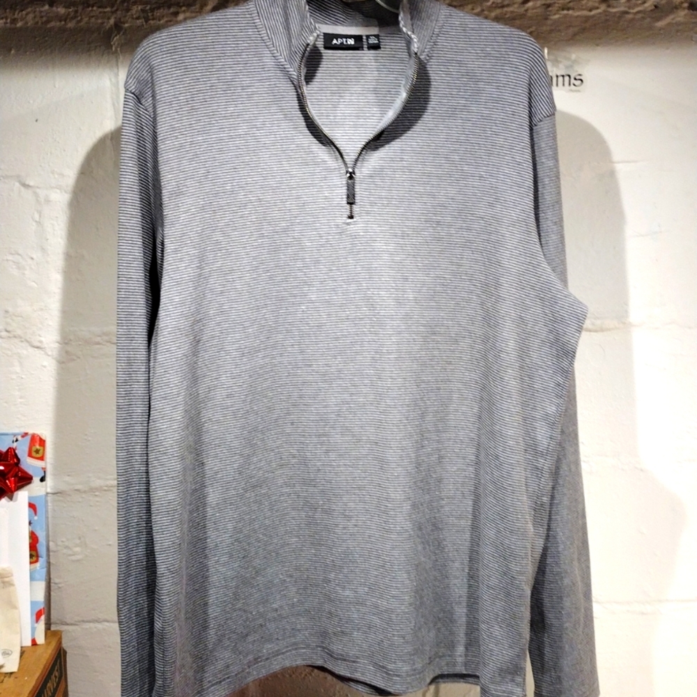 Apt. 9 long sleeve shirt. Men's size XL